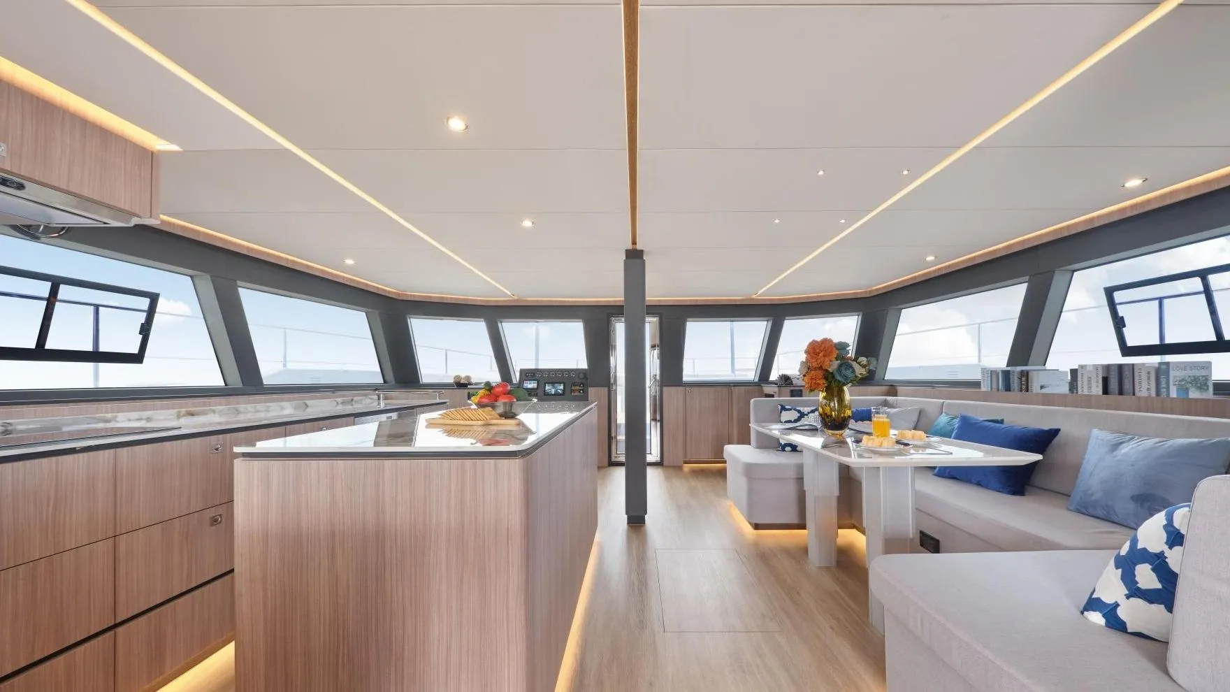 seaview 60 Salon